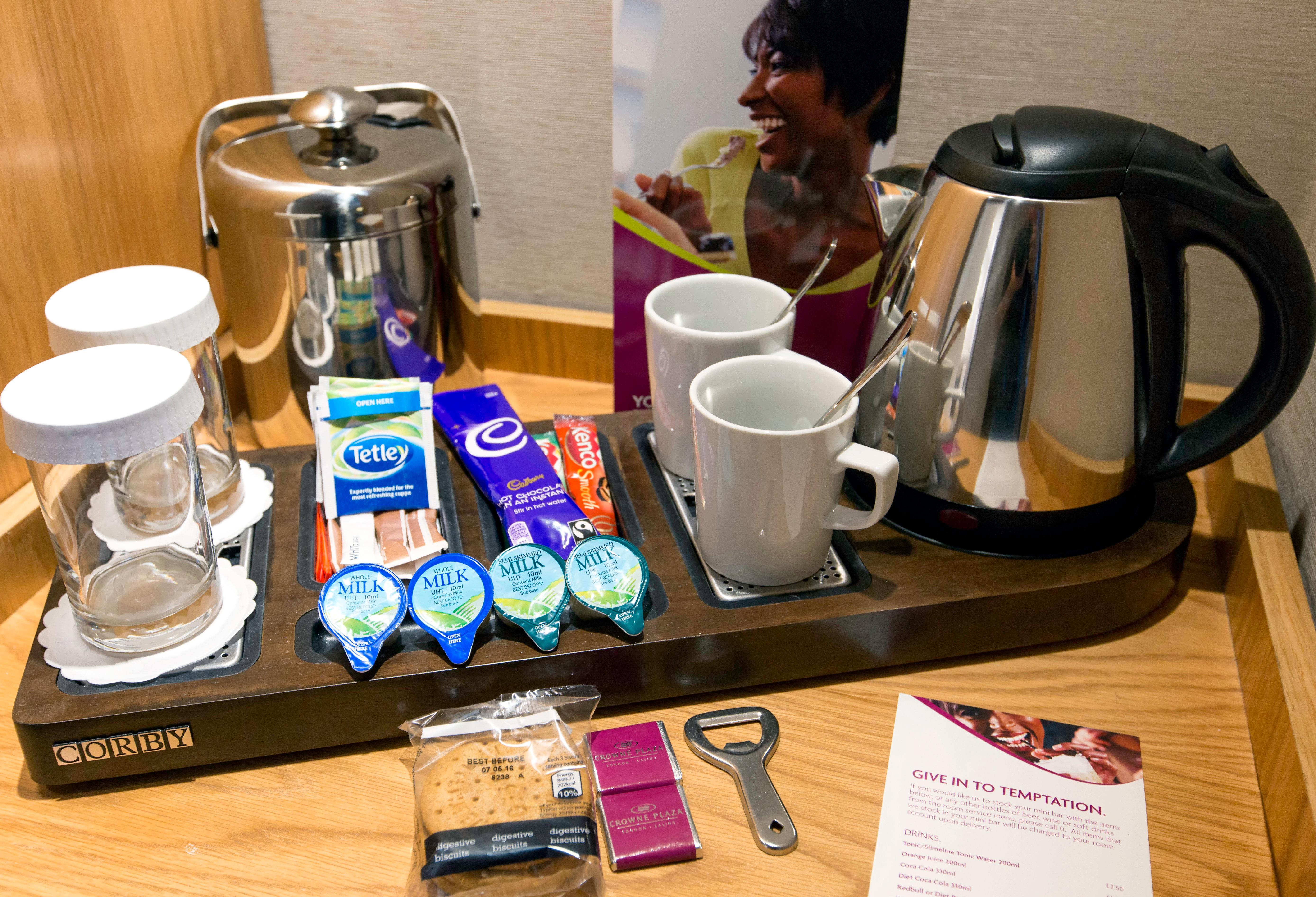 Crowne Plaza London Ealing By Ihg Hotel Екстериор снимка