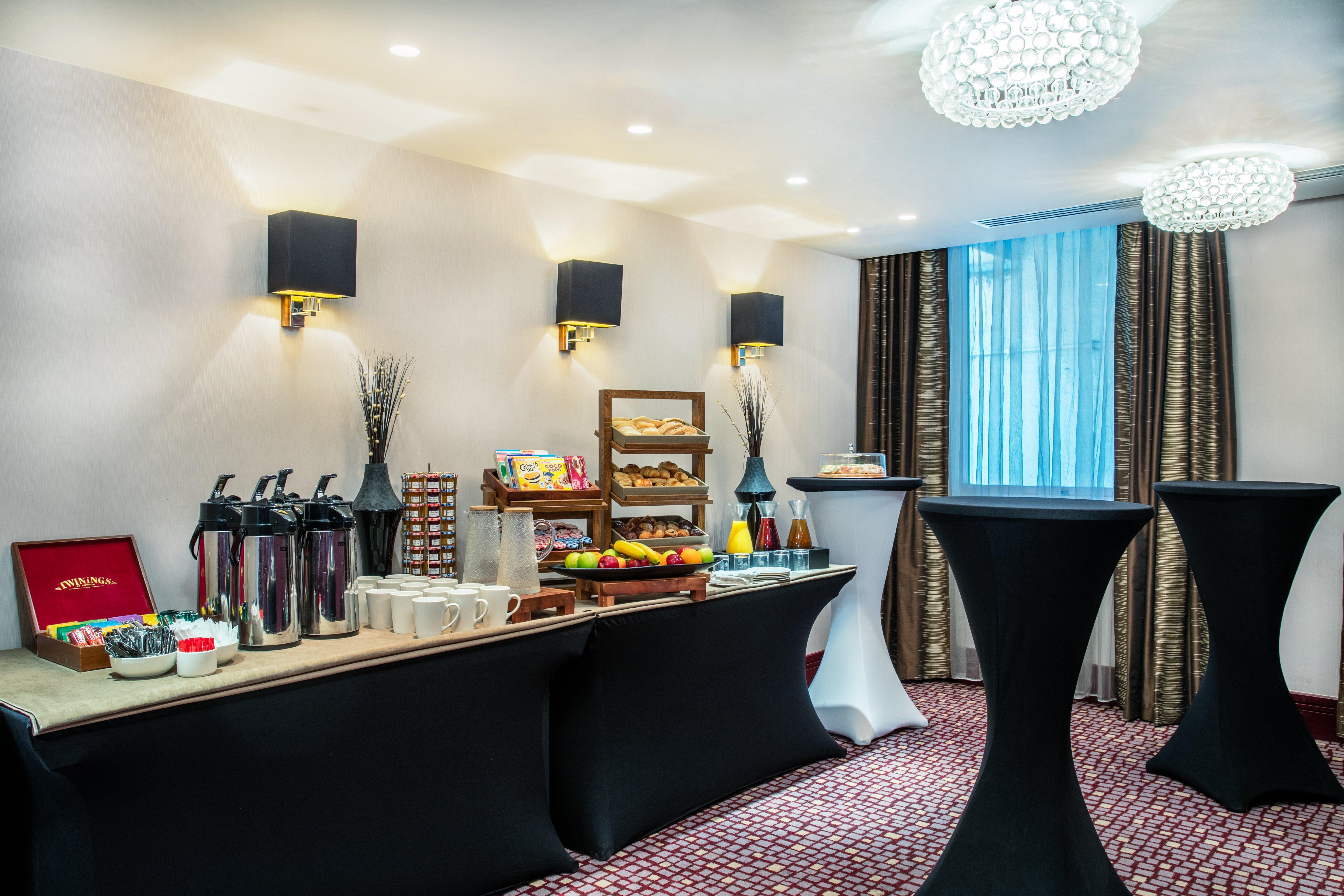 Crowne Plaza London Ealing By Ihg Hotel Екстериор снимка