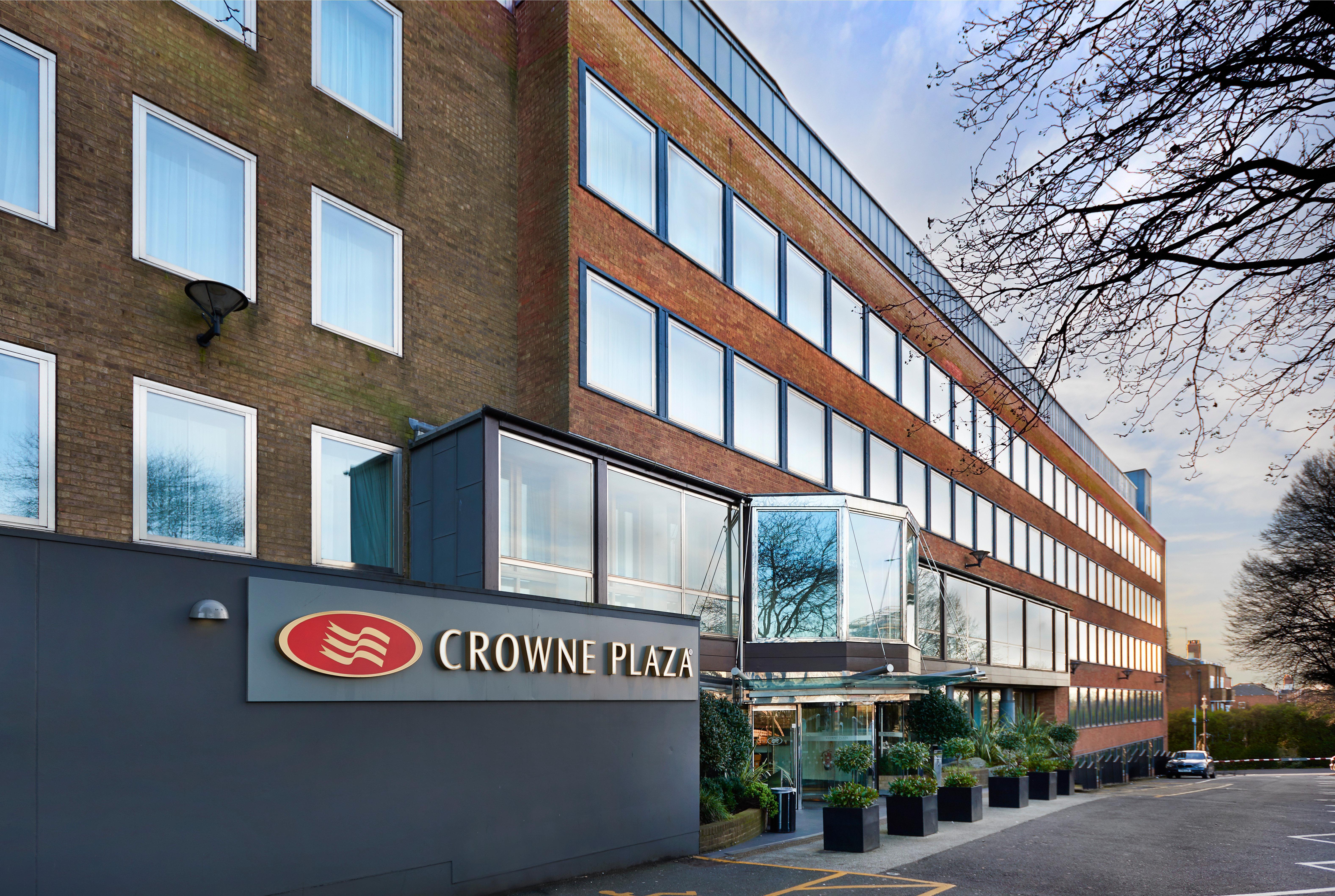 Crowne Plaza London Ealing By Ihg Hotel Екстериор снимка