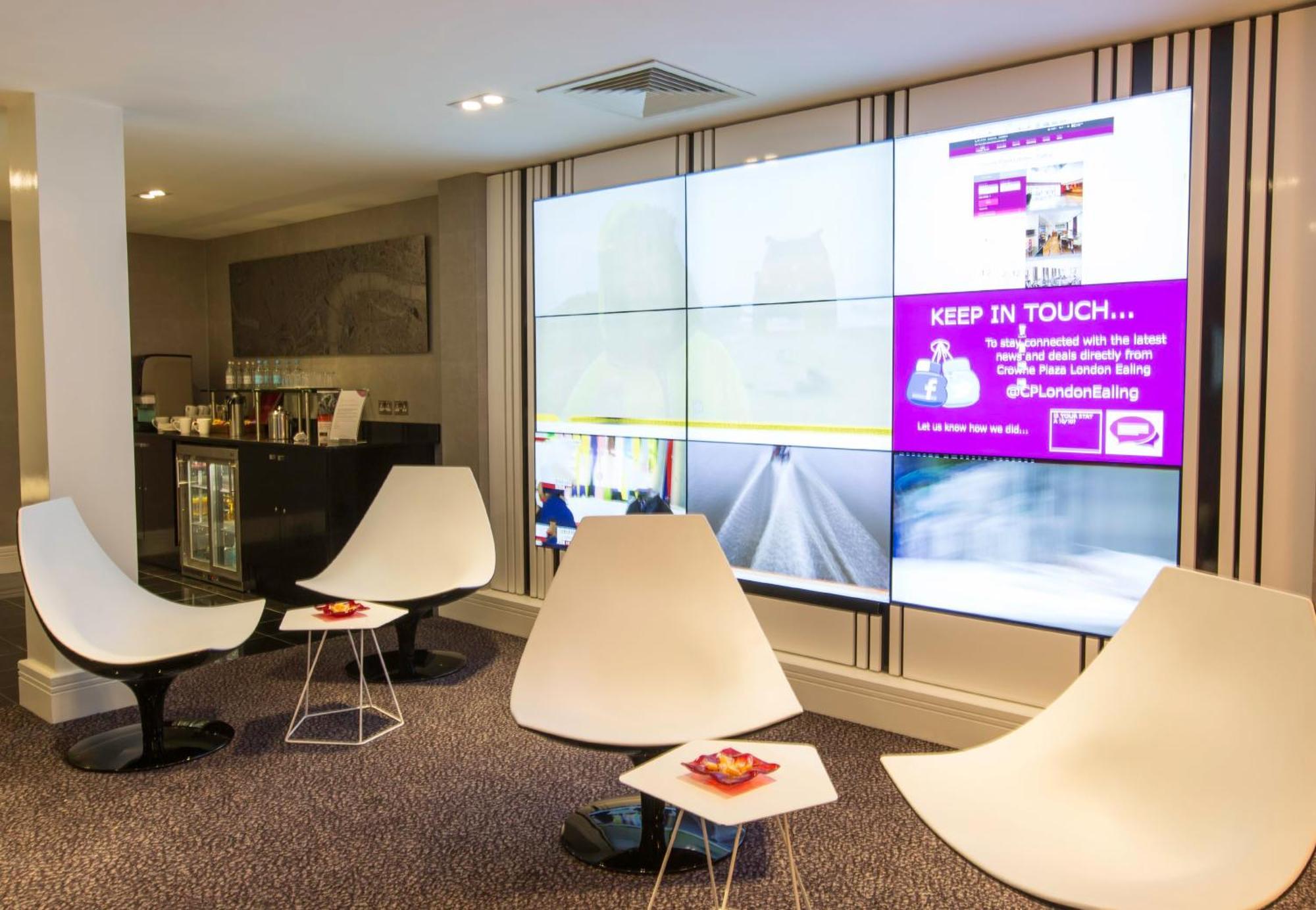 Crowne Plaza London Ealing By Ihg Hotel Екстериор снимка
